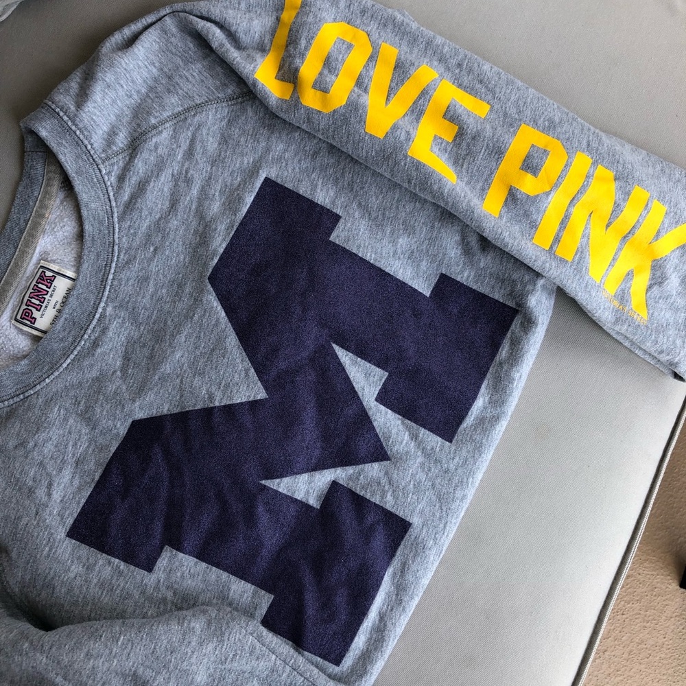 Victoria’s Secret PINK Michigan pullover